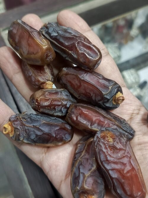 Mabroom Dates